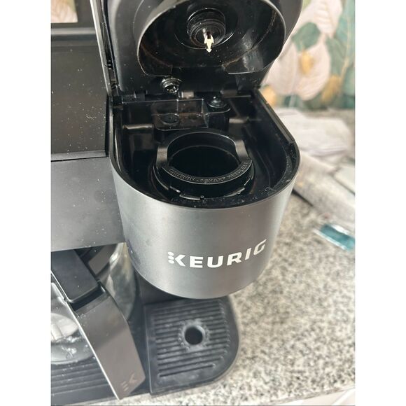 Keurig essential dual coffee maker pods and coffee ground coffee maker - Picture 3 of 5